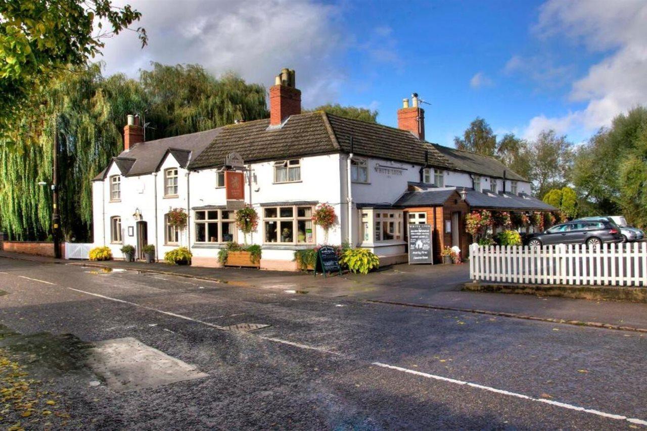 The White Lion Inn Oakham Esterno foto