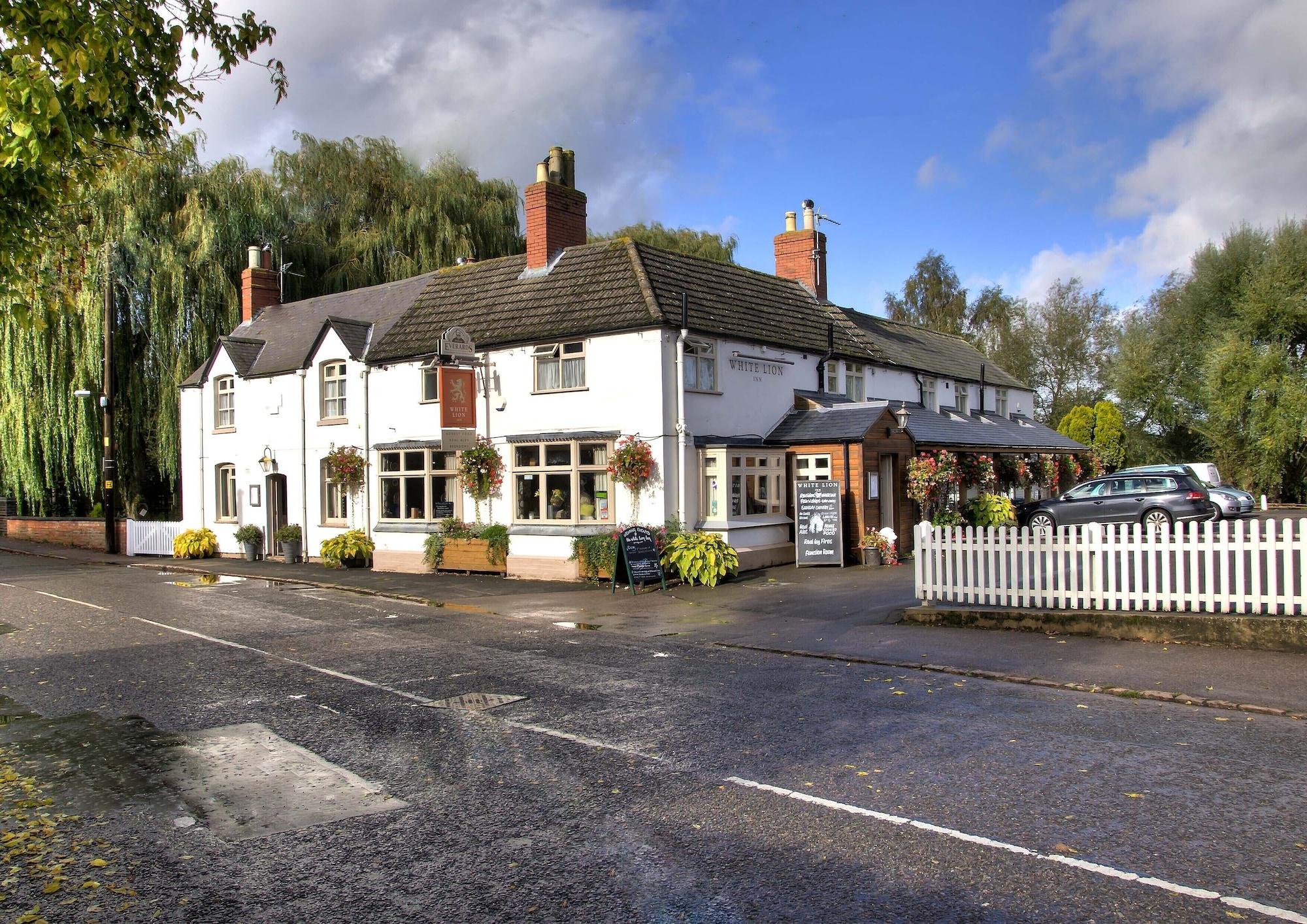 The White Lion Inn Oakham Esterno foto